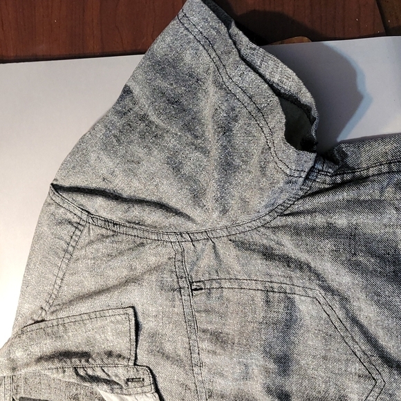 Men's Chapter Cool and Fresh Button Front Shirt - Picture 3 of 9